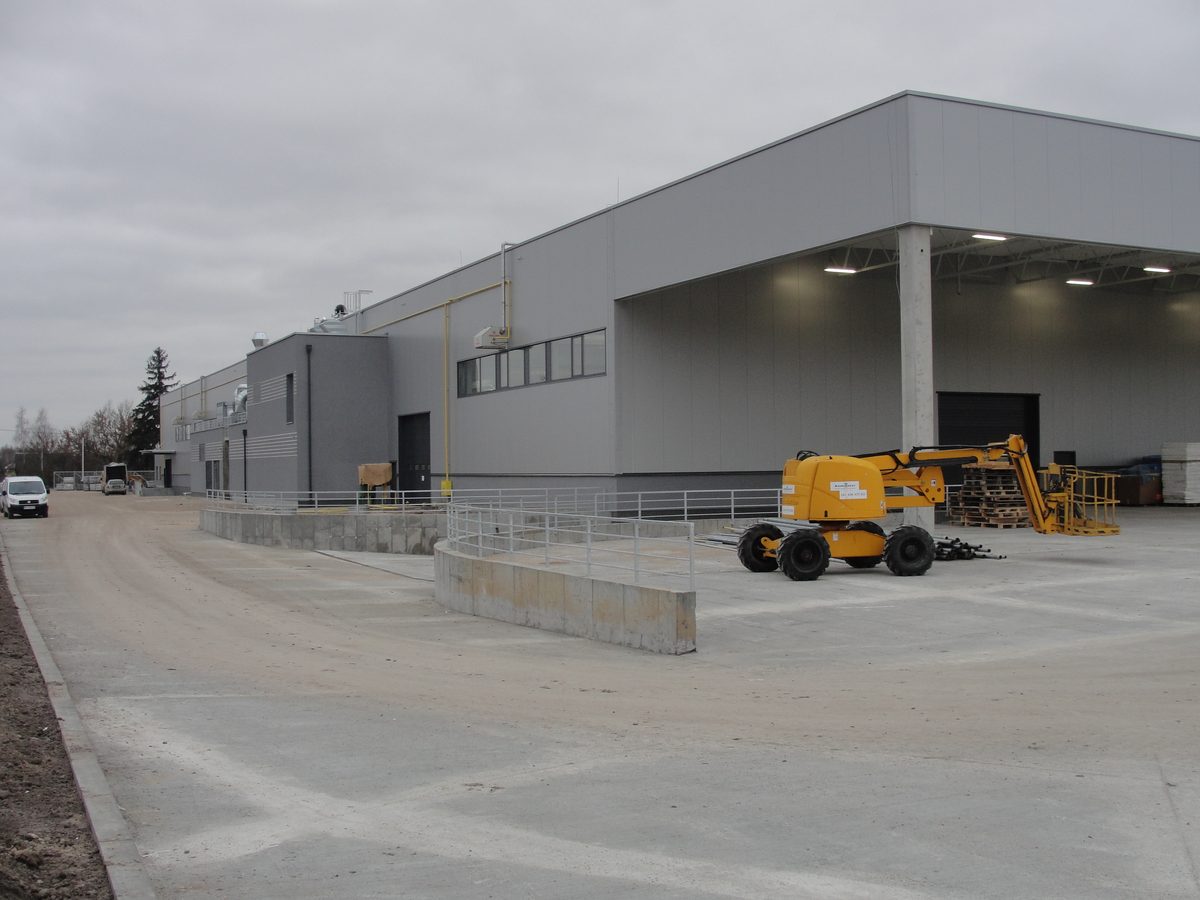 Zakład produkcyjny z halą i biurem, 5000 m² - Węgrów